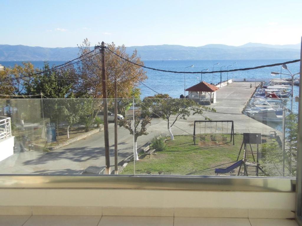 Filippos Apartments Amarynthos Eksteriør billede