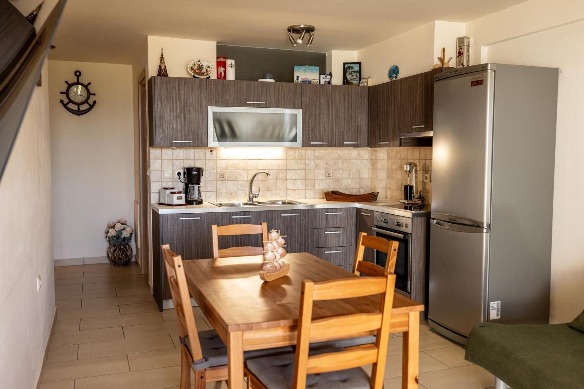 Filippos Apartments Amarynthos Eksteriør billede