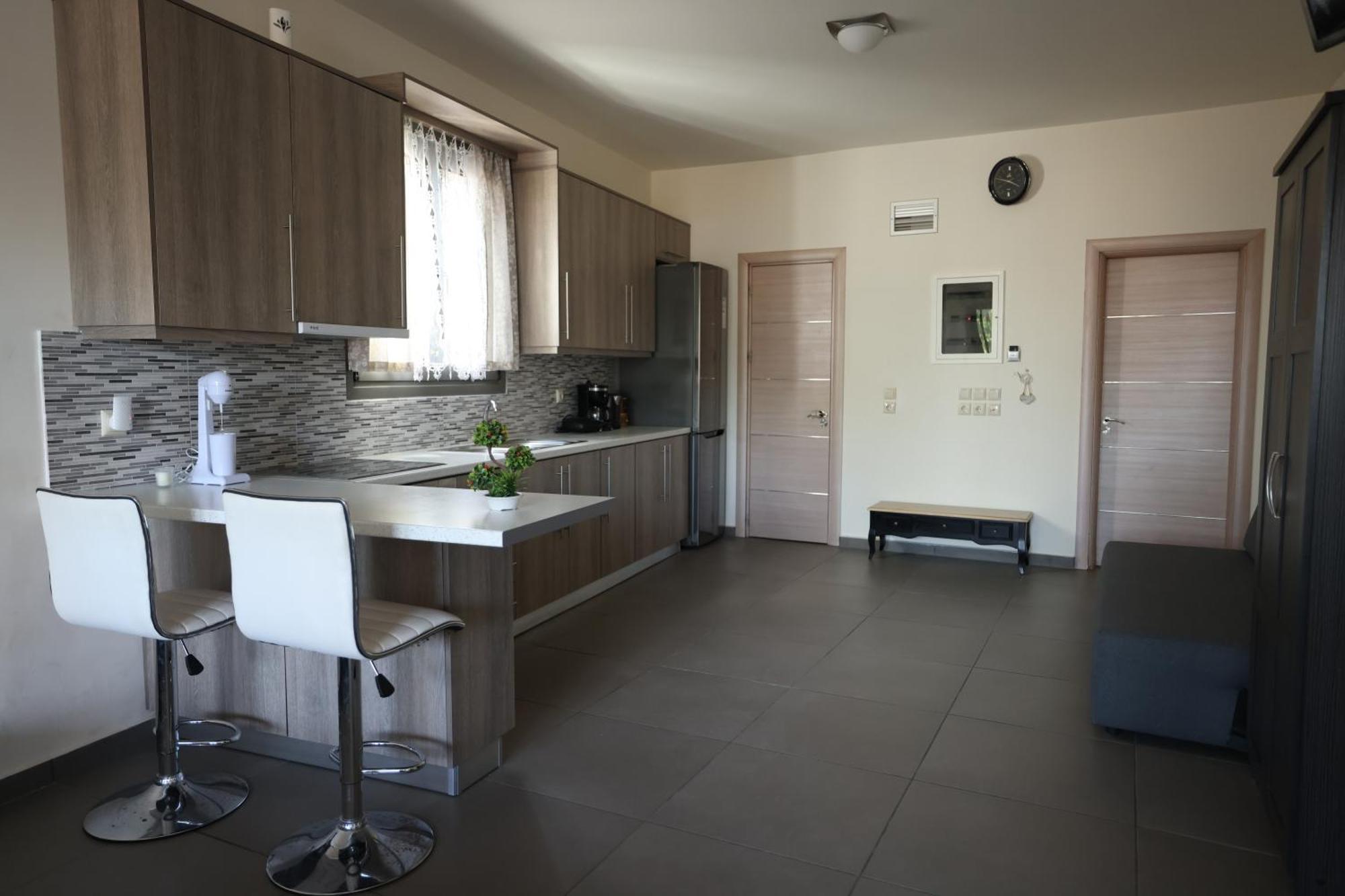 Filippos Apartments Amarynthos Eksteriør billede